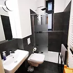 Apartment Conrad-b 01 By Rockchair L Superhost Status L Super Flat, 3 Bedrooms 2 Bathrooms Welcomes You!