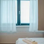 Conrad-b 01 By Rockchair L Superhost Status L Super Flat, 3 Bedrooms 2 Bathrooms Welcomes You! Apartment Berlin