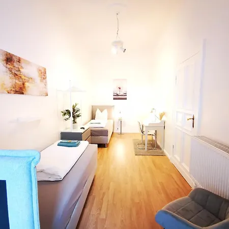 Conrad-b By Rockchair L Superhost Status L Super Flat, 3 Bedrooms 2 Bathrooms Welcomes You!