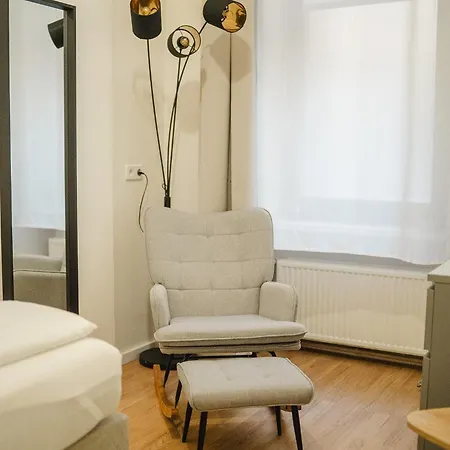 Апартаменты Conrad-b 01 By Rockchair L Superhost Status L Super Flat, 3 Bedrooms 2 Bathrooms Welcomes You! *