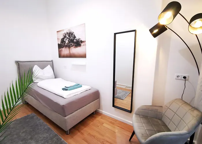 Conrad-b By Rockchair L Superhost Status L Super Flat, 3 Bedrooms 2 Bathrooms Welcomes You! 公寓 *