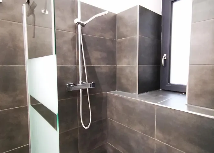 Conrad-b 01 By Rockchair L Superhost Status L Super Flat, 3 Bedrooms 2 Bathrooms Welcomes You! * Berlim