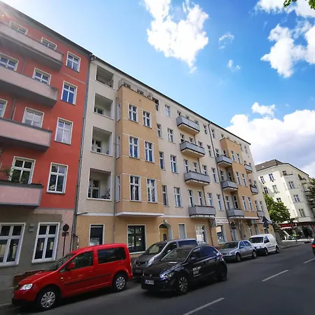 Conrad-b By Rockchair L Superhost Status L Super Flat, 3 Bedrooms 2 Bathrooms Welcomes You! Lejlighed Berlin